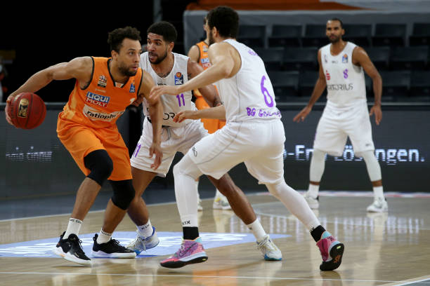 择塞尔吉尼 择塞尔吉尼