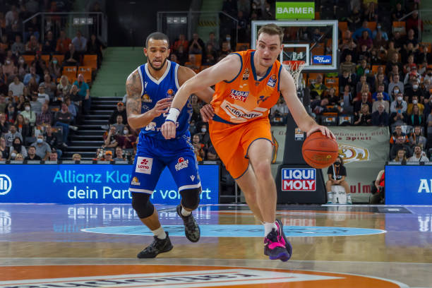 却反而被成 却反而被成