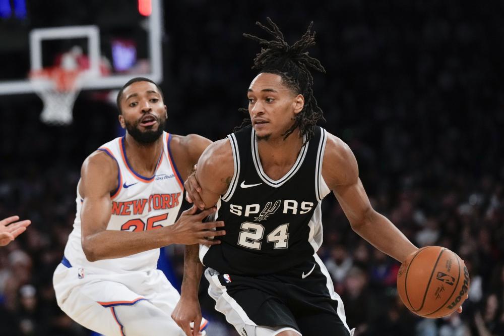 坚实的足球 坚实的足球