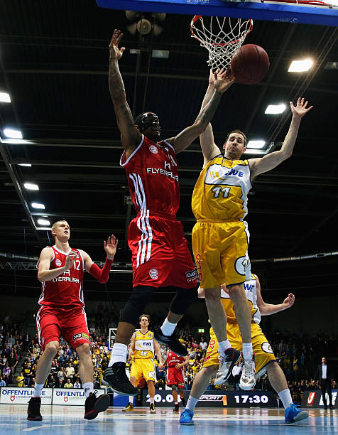 球队被曝与 球队被曝与